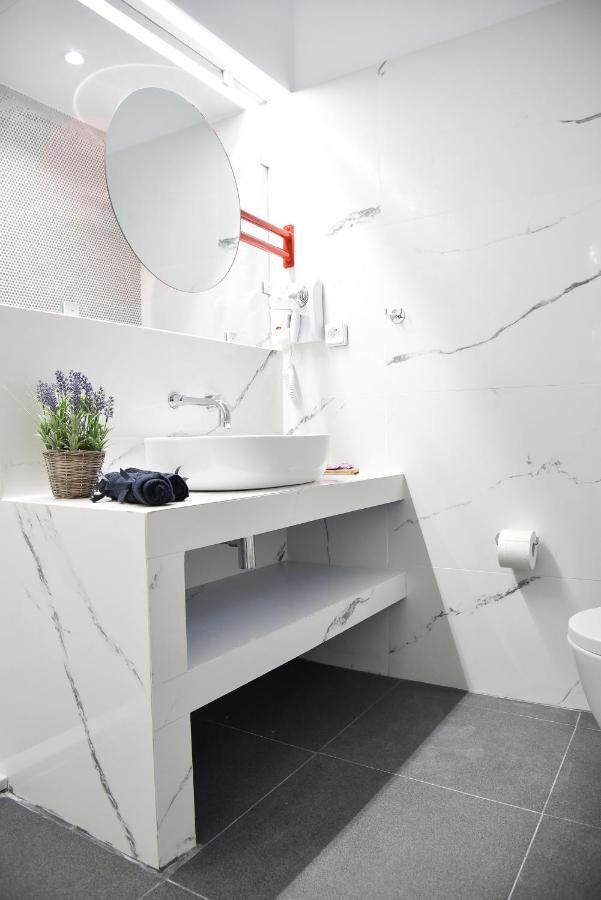 Central44 Yolo Casual Suite Athènes Extérieur photo